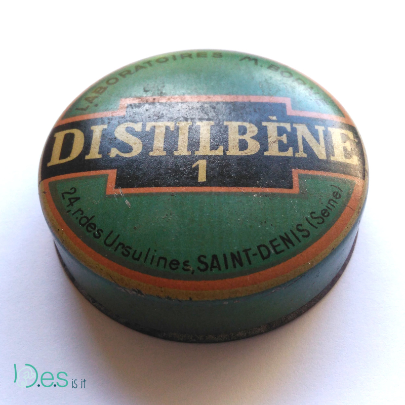 <p>Blue Distilbène medicine box. Each tablet contain 1 mg diethylstilbestrol by M Borne laboratories France.</p>